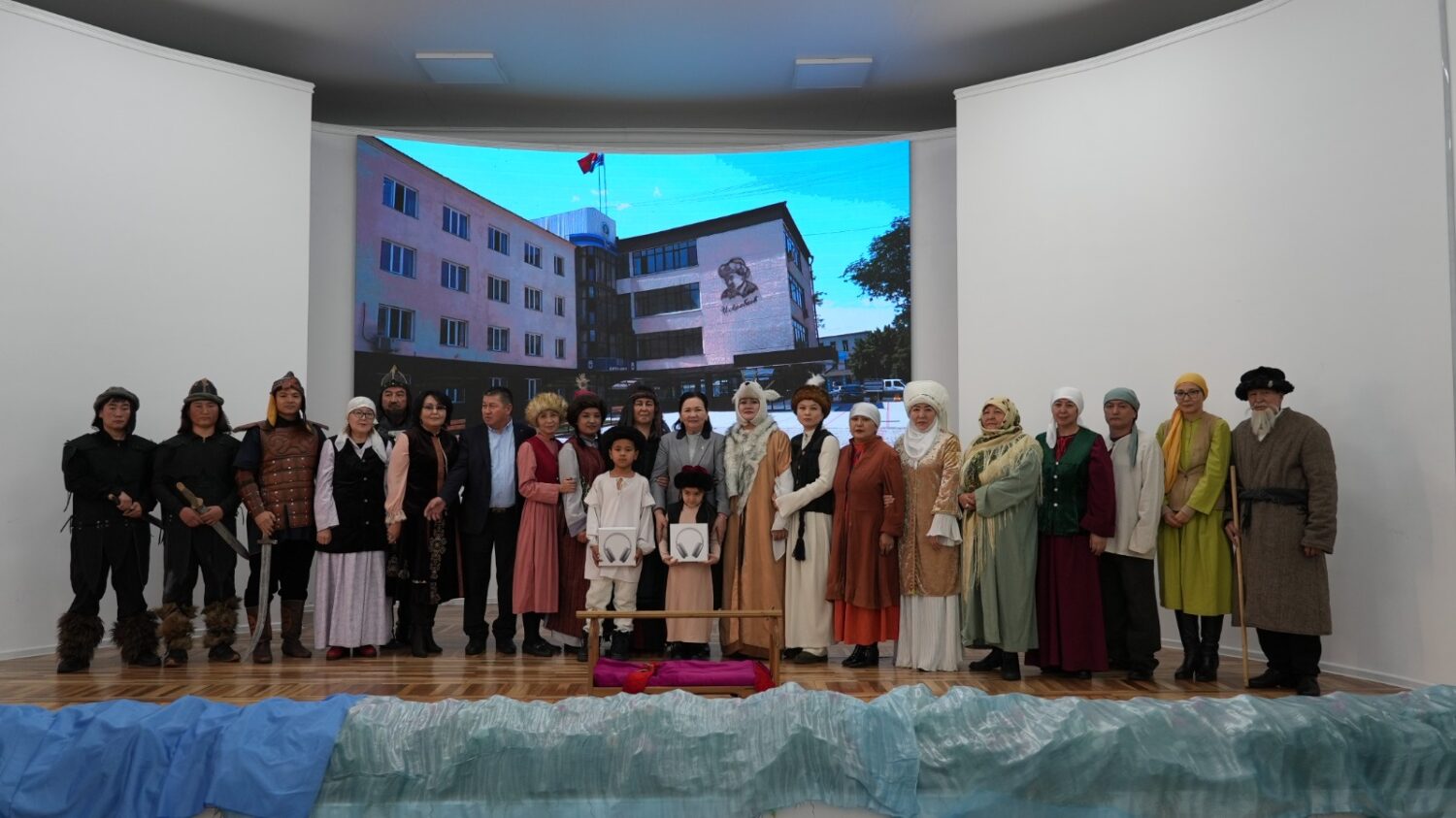 КМУДА ЧЫҢГЫЗ АЙТМАТОВДУН АЙКЕЛИ ОРНОТУЛДУ