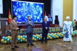 Балдар үчүн балаты майрамы