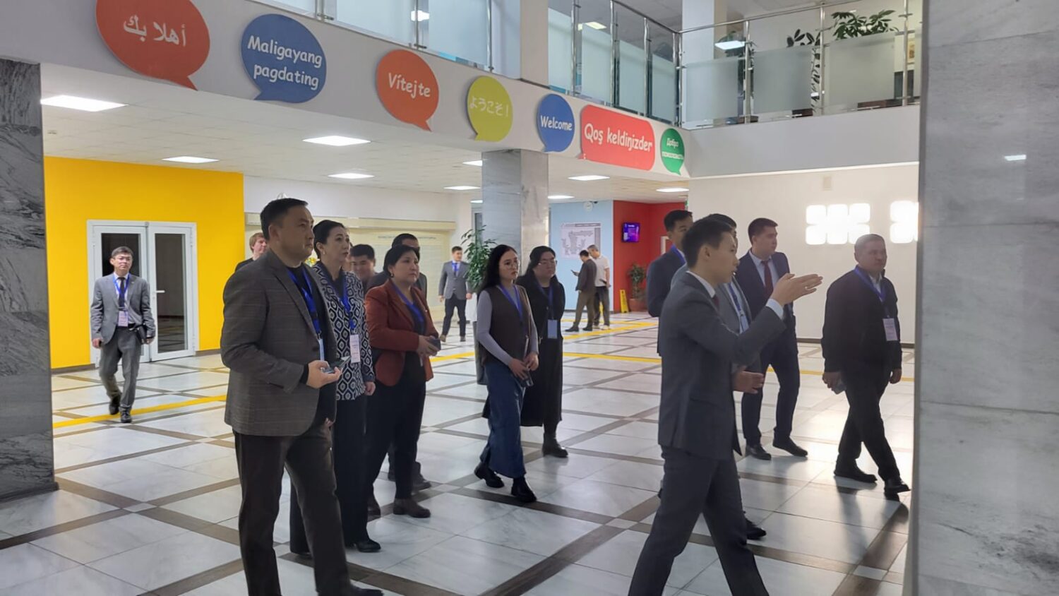 КЫРГЫЗСТАНДЫК АГАРТУУЧУЛАР АСТАНАДА