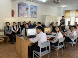 №69 МЕКТЕП ГИМНАЗИЯСЫНА ИНТЕРАКТИВДҮҮ ПАНЕЛДЕР ТАПШЫРЫЛДЫ