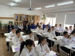 №69 МЕКТЕП ГИМНАЗИЯСЫНА ИНТЕРАКТИВДҮҮ ПАНЕЛДЕР ТАПШЫРЫЛДЫ