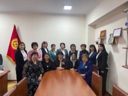 «МУГАЛИМДИН КЕСИПТИК ЧЕБЕРЧИЛИГИ КАДЫР-БАРКЫН ЖОГОРУЛАТАТ»