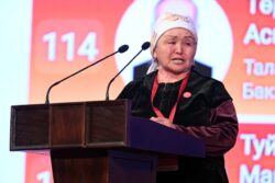 ЭЛДИН ҮНҮ УГУЛУП,  ҮМҮТҮ ЖАНДЫ