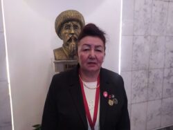 ЭЛДИН ҮНҮ УГУЛУП,  ҮМҮТҮ ЖАНДЫ