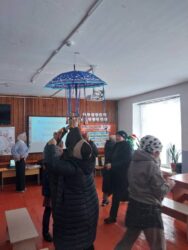 АТА-ЭНЕ МЕНЕН БАЛАНЫН МАМИЛЕСИ