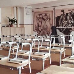 ЧҮЙ-ТОКМОК БИЛИМ БЕРҮҮ БӨЛҮМҮНҮН МЕКТЕПТЕРИ ОКУУ МЕБЕЛДЕРИ МЕНЕН КАМСЫЗДАЛДЫ