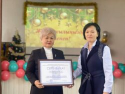 ГОРОДСКИМ ШКОЛАМ ВРУЧИЛИ СЕРТИФИКАТЫ НА ПРИОБРЕТЕНИЕ КОМПЬЮТЕРОВ