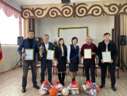 ГОРОДСКИМ ШКОЛАМ ВРУЧИЛИ СЕРТИФИКАТЫ НА ПРИОБРЕТЕНИЕ КОМПЬЮТЕРОВ