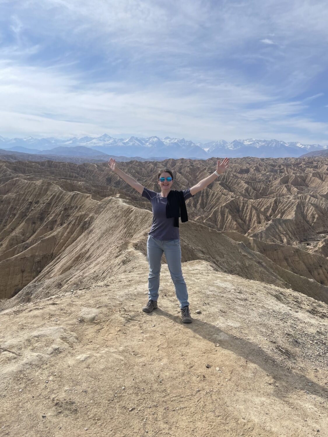 АЛТЫ АЙДА КЫРГЫЗЧА ҮЙРӨНГӨН АННА