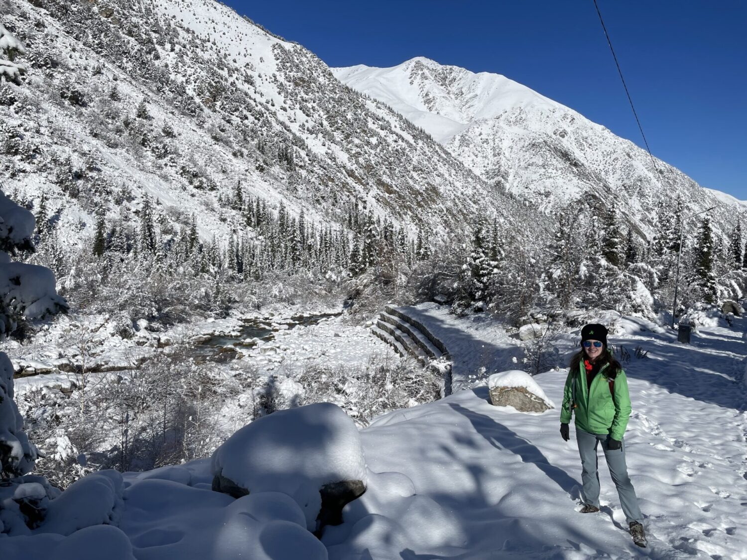 АЛТЫ АЙДА КЫРГЫЗЧА ҮЙРӨНГӨН АННА