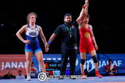 КЫЗДАРЫ КЫЙЫН КЫРГЫЗДЫН… АЙСУЛУУ МЕНЕН АЙПЕРИНИН АЛТЫН МЕДАЛЫ