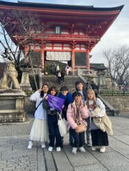 ЖАПОНИЯДА ИЙГИЛИККЕ ЖЕТКЕН СТУДЕНТ