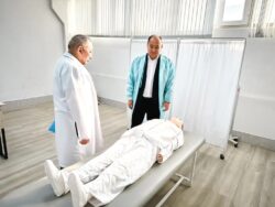 МИНИСТР ЭЛ АРАЛЫК МЕДИЦИНАЛЫК УНИВЕРСИТЕТКЕ ЖОГОРКУ БАА БЕРДИ