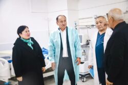 МИНИСТР ЭЛ АРАЛЫК МЕДИЦИНАЛЫК УНИВЕРСИТЕТКЕ ЖОГОРКУ БАА БЕРДИ