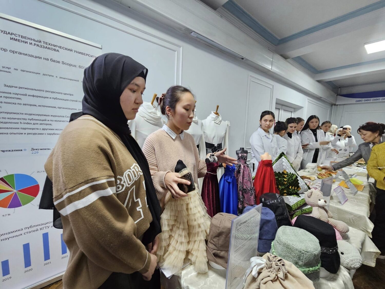 МИНИСТР ФИНАНСОВ ОЗНАКОМИЛСЯ СО СТУДЕНЧЕСКИМИ СТАРТАП ПРОЕКТАМИ В КГТУ