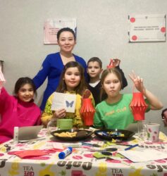 МИГРАНТТАРДЫН БАЛДАРЫ КЫРГЫЗ ТИЛИН ҮЙРӨНҮҮДӨ