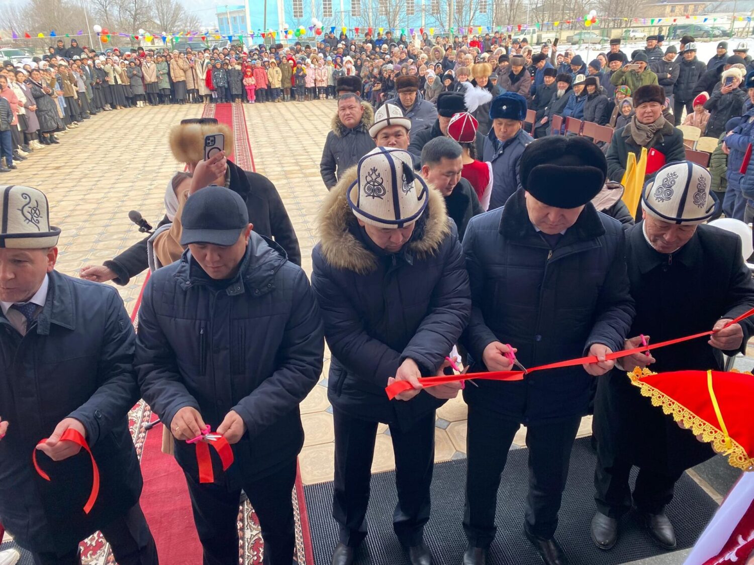 ТАЛАСТА ЖАӉЫ ЭКИ МЕКТЕП ПАЙДАЛАНУУГА БЕРИЛДИ