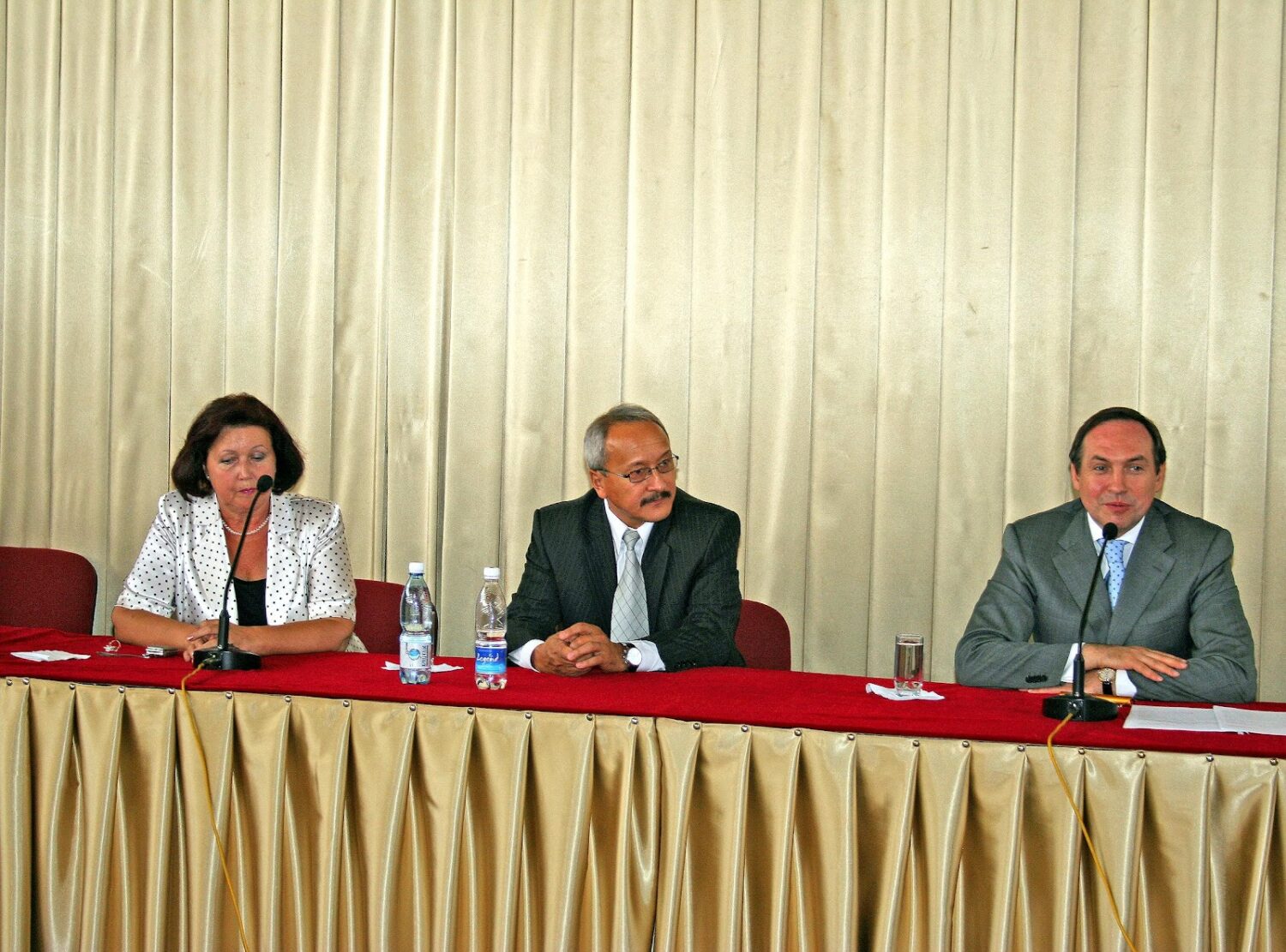 БЫТЬ СВЕТЛЫМ ЛУЧОМ ДЛЯ ВСЕХ