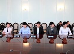 ТӨРАГА НУРЛАНБЕК ШАКИЕВ: “МАМЛЕКЕТ БИЛИМ БЕРҮҮ ТАРМАГЫНАН ЭЧ НЕРСЕНИ АЯБАШЫ КЕРЕК”