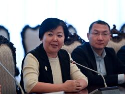 ТӨРАГА НУРЛАНБЕК ШАКИЕВ: “МАМЛЕКЕТ БИЛИМ БЕРҮҮ ТАРМАГЫНАН ЭЧ НЕРСЕНИ АЯБАШЫ КЕРЕК”