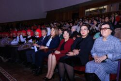 ЭНЕ ТИЛ КҮНҮНӨ КАРАТА СЫЙ-УРМАТ