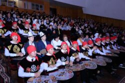 ЭНЕ ТИЛ КҮНҮНӨ КАРАТА СЫЙ-УРМАТ