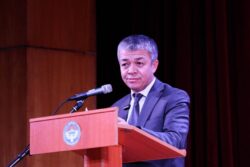 ЭНЕ ТИЛ КҮНҮНӨ КАРАТА СЫЙ-УРМАТ