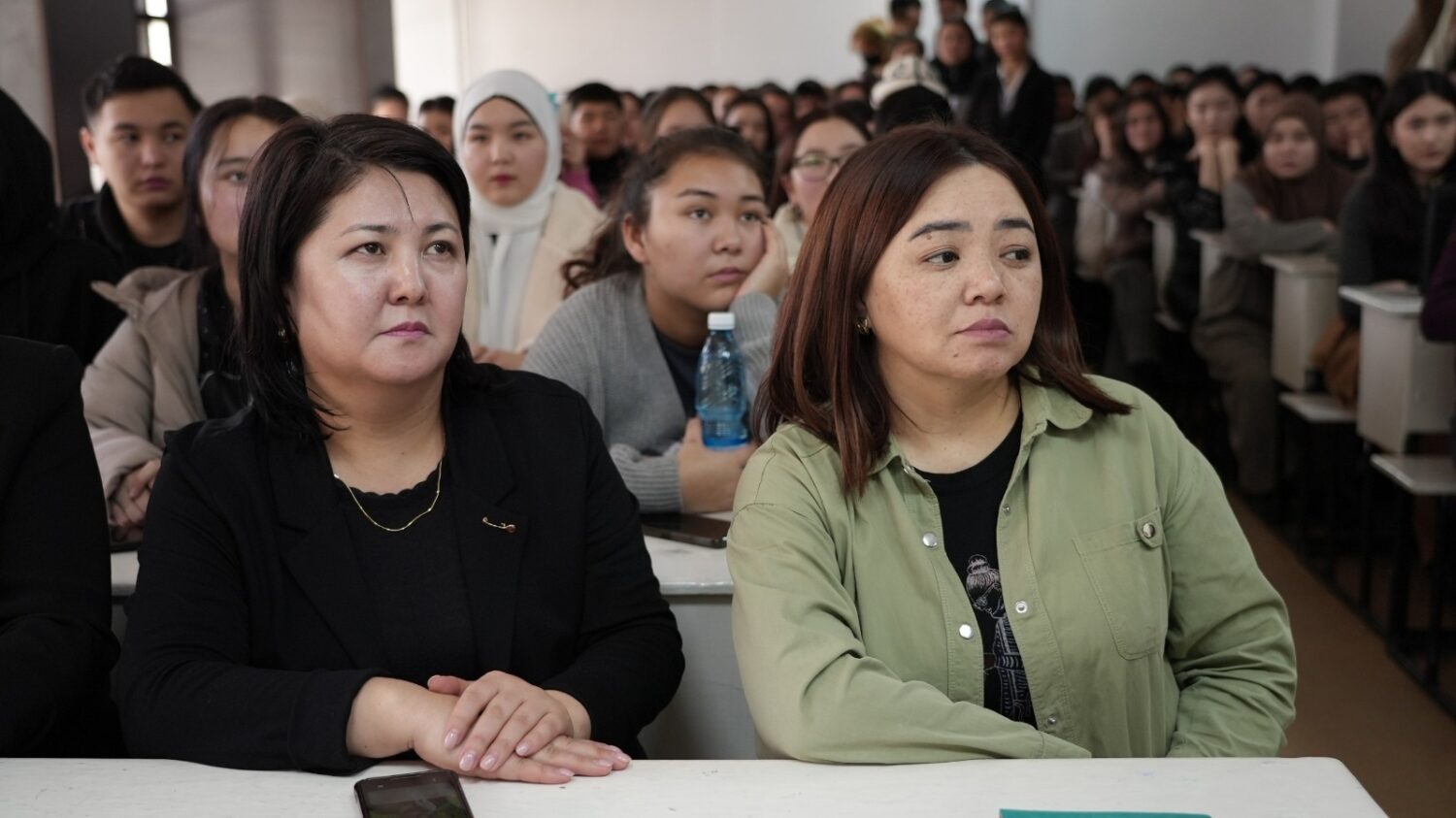 ЭЛ АРАЛЫК ЭНЕ ТИЛ КҮНҮНӨ АРНАЛДЫ