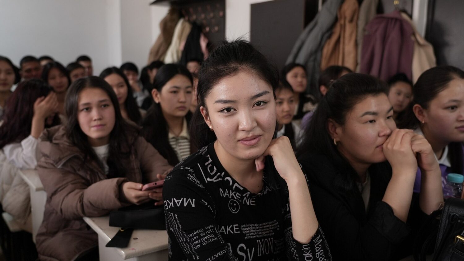 ЭЛ АРАЛЫК ЭНЕ ТИЛ КҮНҮНӨ АРНАЛДЫ