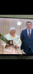 ЭМГЕК СИҢИРГЕН МУГАЛИМ ТОКТОБҮБҮ АЛЫМБЕКОВА: МАМЛЕКЕТТИК ТИЛГЕ БАСЫМ ЖАСАЛЫШЫ КЕРЕК