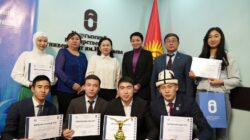 КМУнун РЕКТОРУ ЖЕҢҮҮЧҮЛӨРДҮ КАБЫЛ АЛДЫ