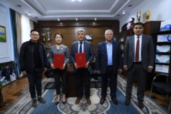 ОШМУДА РОБОТОТЕХНИКА ОКУТУУ ЖАНА ЛАБОРАТОРИЯ БОРБОРУ АЧЫЛАТ