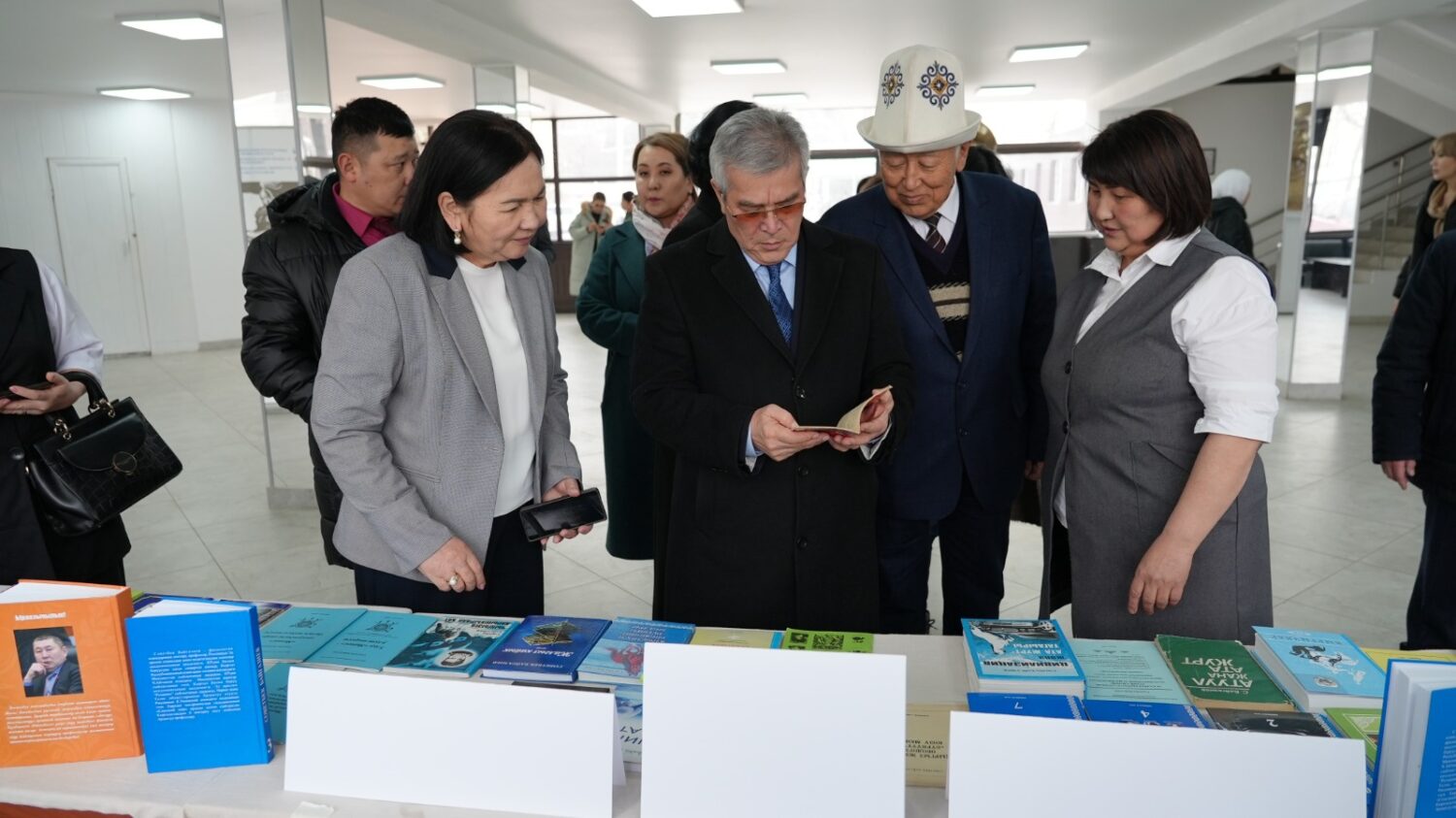 СОВЕТБЕК БАЙГАЗИЕВДИН ЭМГЕКТЕРИ