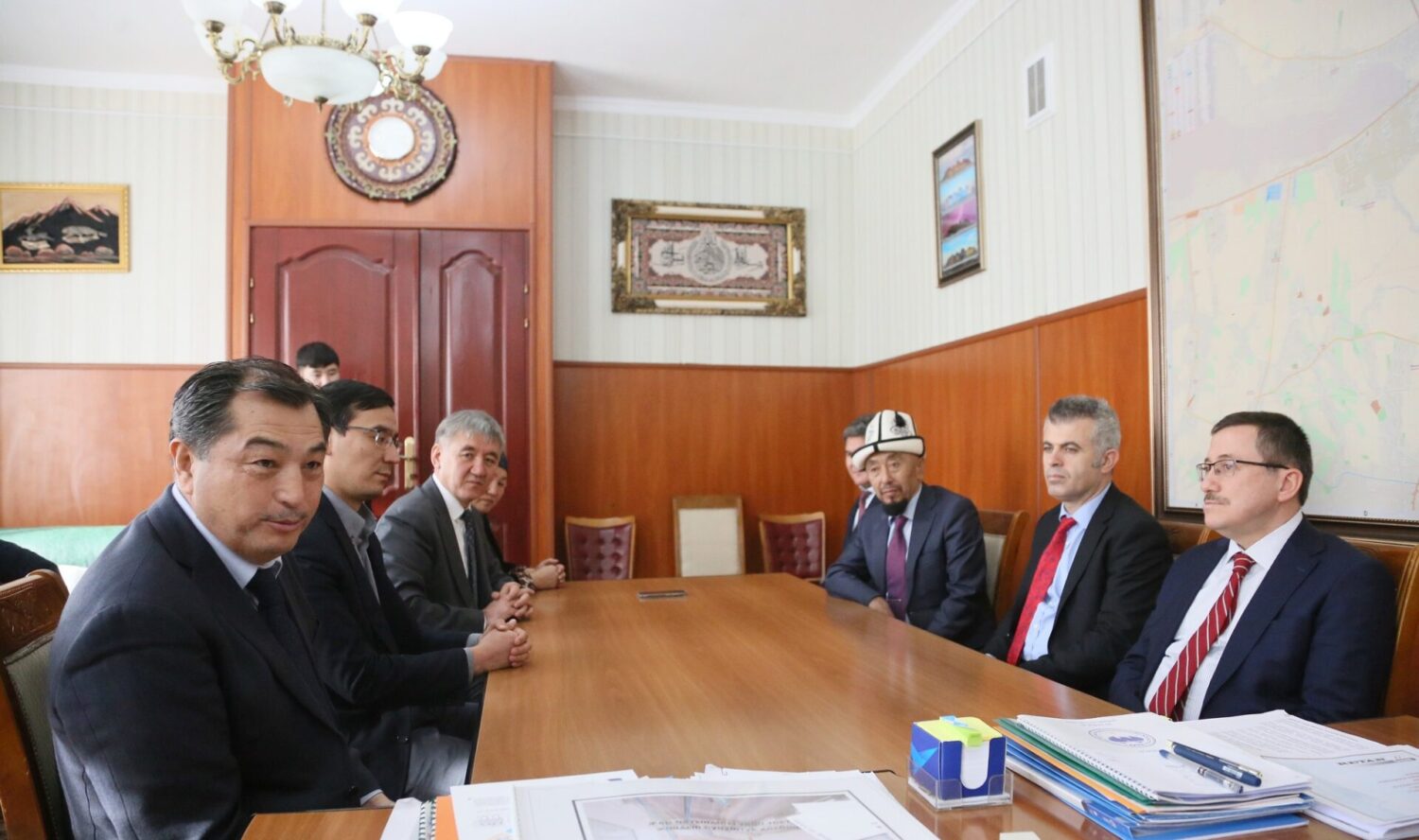 ОШМУНУН КЛИНИКАСЫНДА БООР, БӨЙРӨККӨ ОПЕРАЦИЯЛАР ЖАСАЛАТ