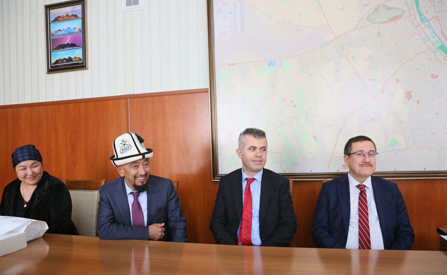 ОШМУНУН КЛИНИКАСЫНДА БООР, БӨЙРӨККӨ ОПЕРАЦИЯЛАР ЖАСАЛАТ