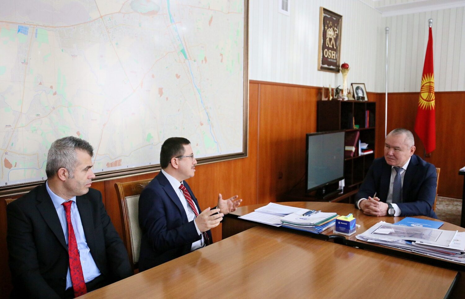 ОШМУНУН КЛИНИКАСЫНДА БООР, БӨЙРӨККӨ ОПЕРАЦИЯЛАР ЖАСАЛАТ