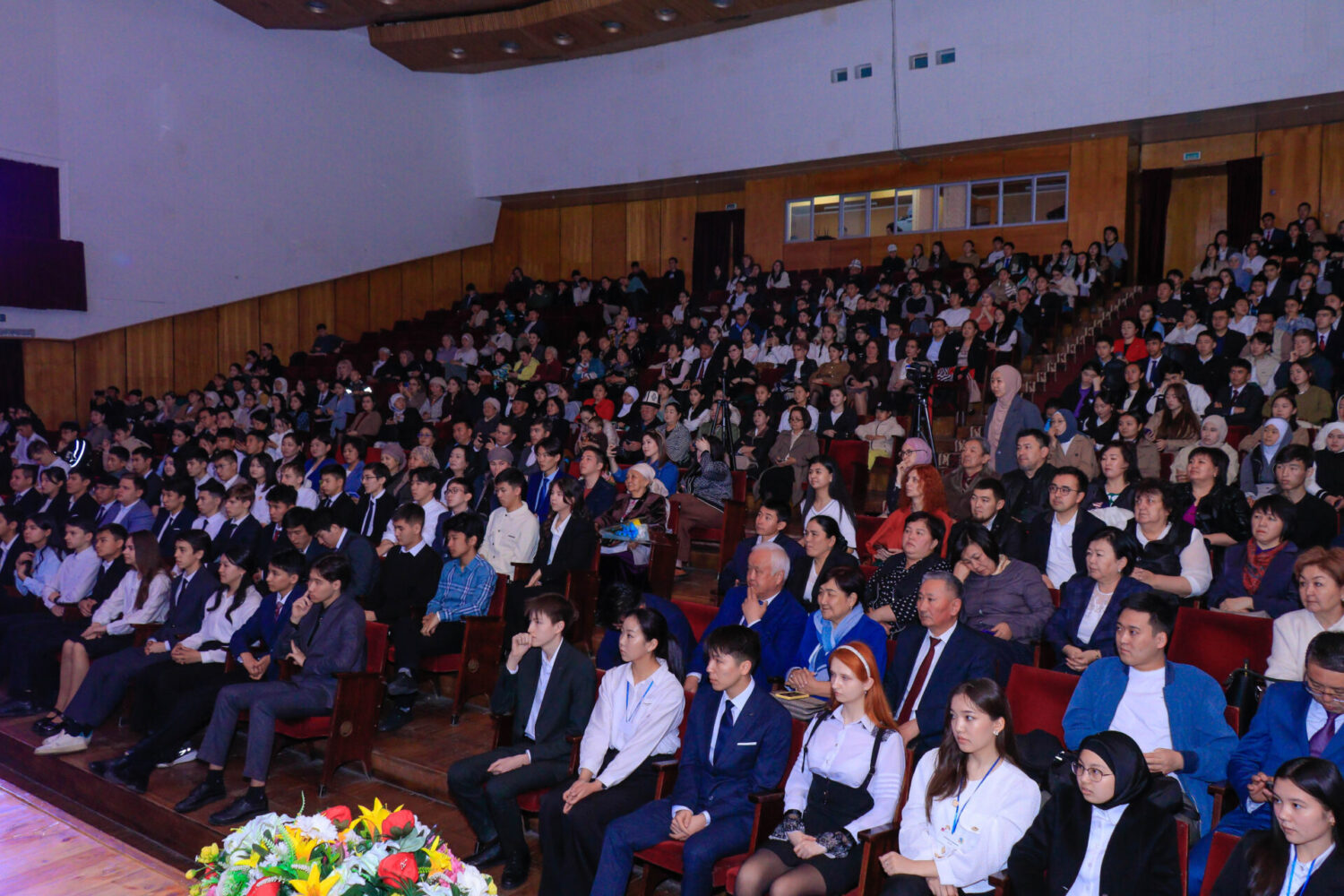 БИЛИМ ОЛИМПИНЕ ИНТЕЛЛЕКТУАЛДАР ЧЫКТЫ