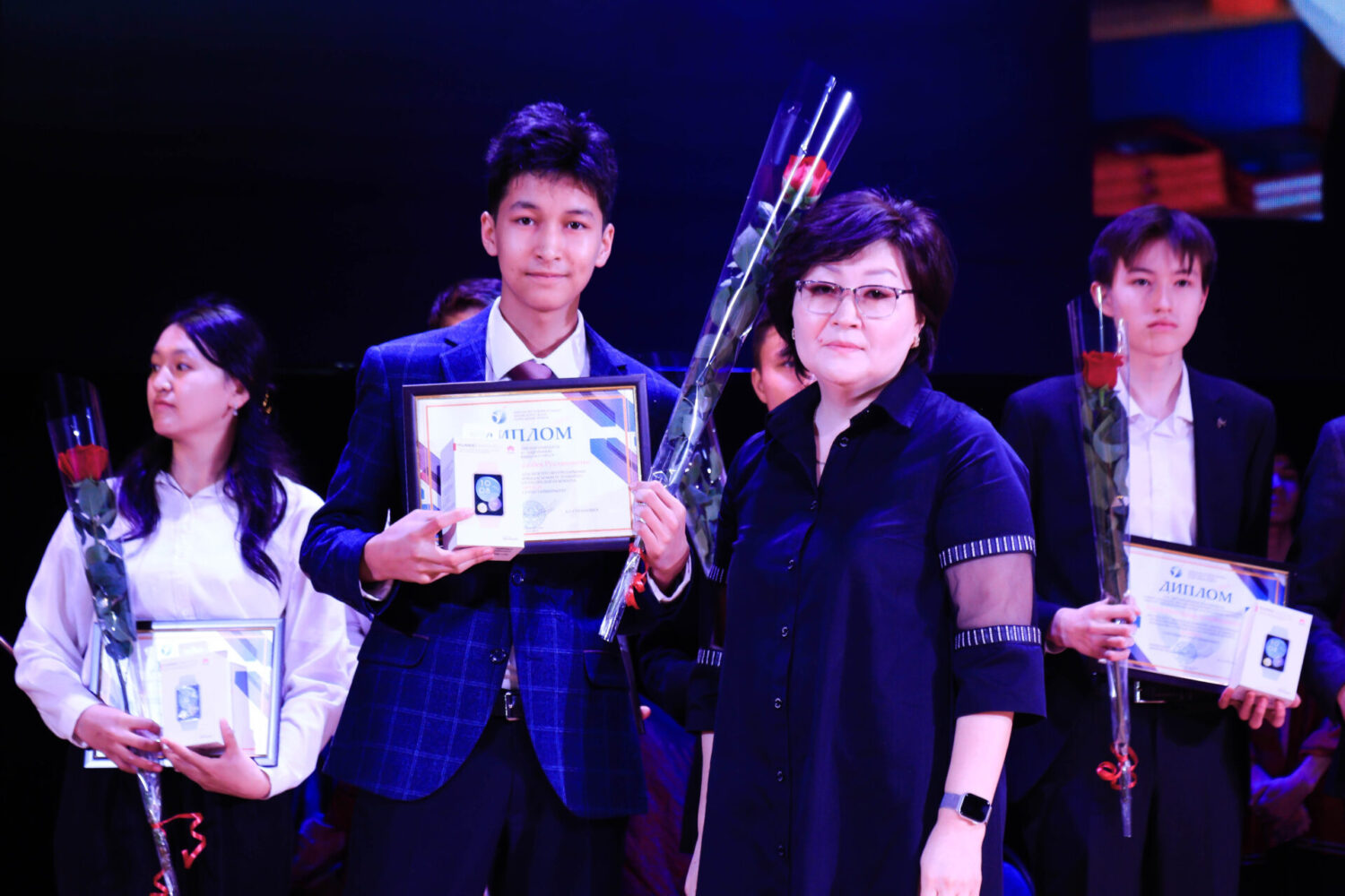 БИЛИМ ОЛИМПИНЕ ИНТЕЛЛЕКТУАЛДАР ЧЫКТЫ