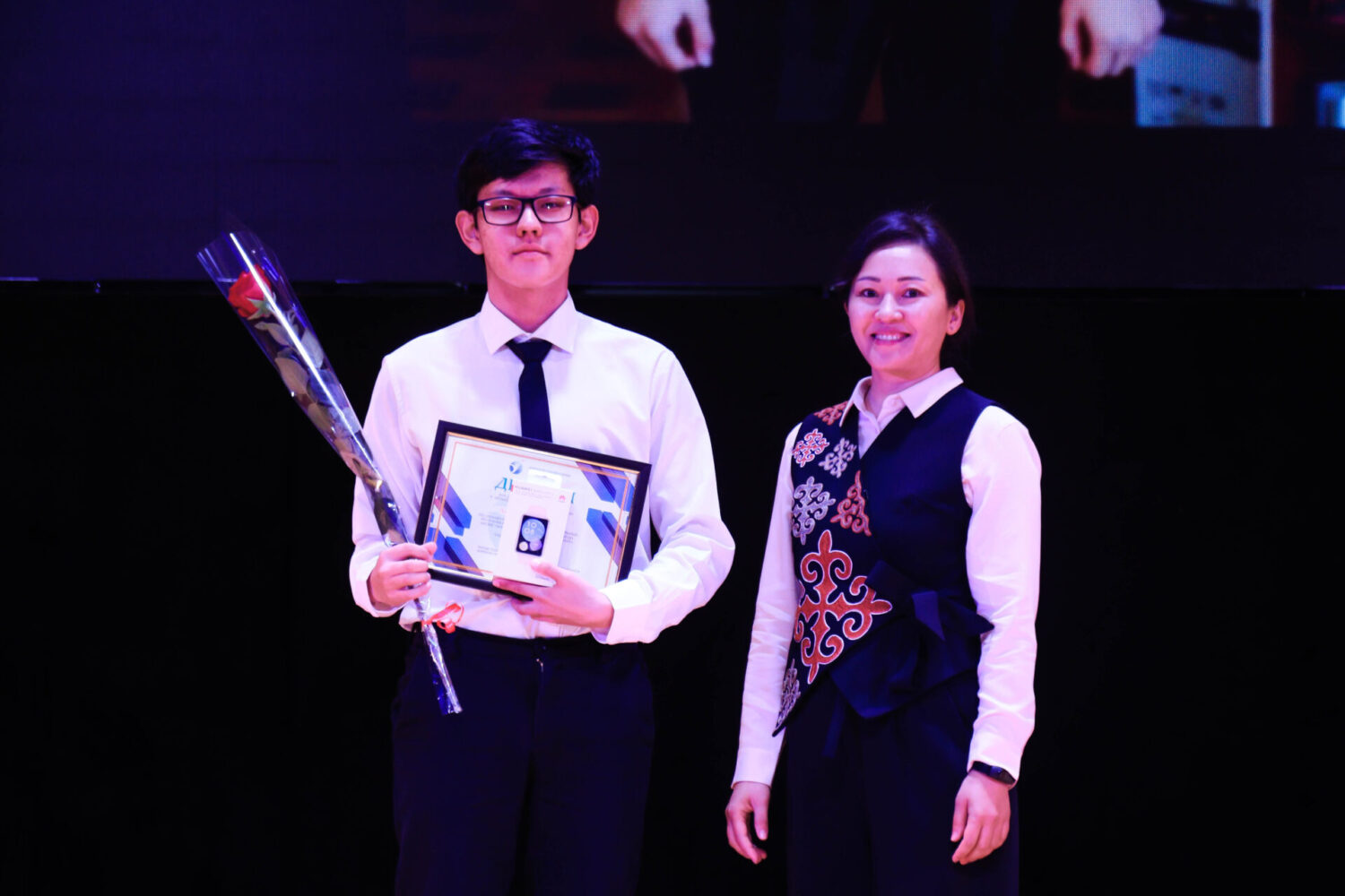 БИЛИМ ОЛИМПИНЕ ИНТЕЛЛЕКТУАЛДАР ЧЫКТЫ