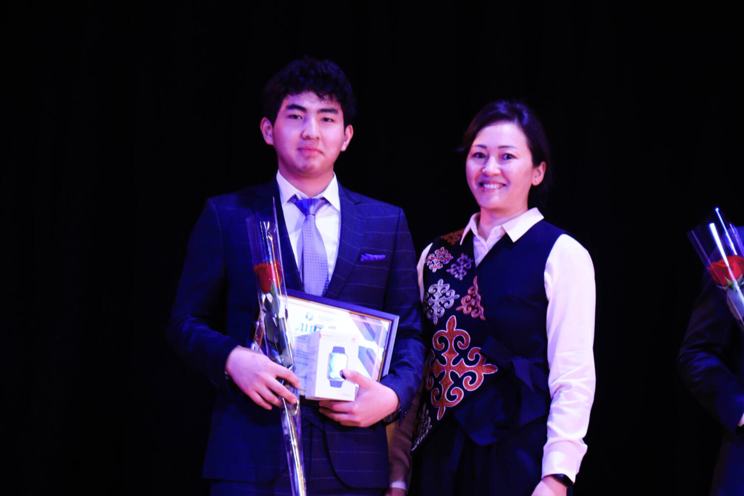 БИЛИМ ОЛИМПИНЕ ИНТЕЛЛЕКТУАЛДАР ЧЫКТЫ