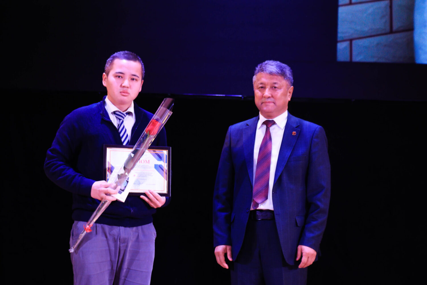 БИЛИМ ОЛИМПИНЕ ИНТЕЛЛЕКТУАЛДАР ЧЫКТЫ