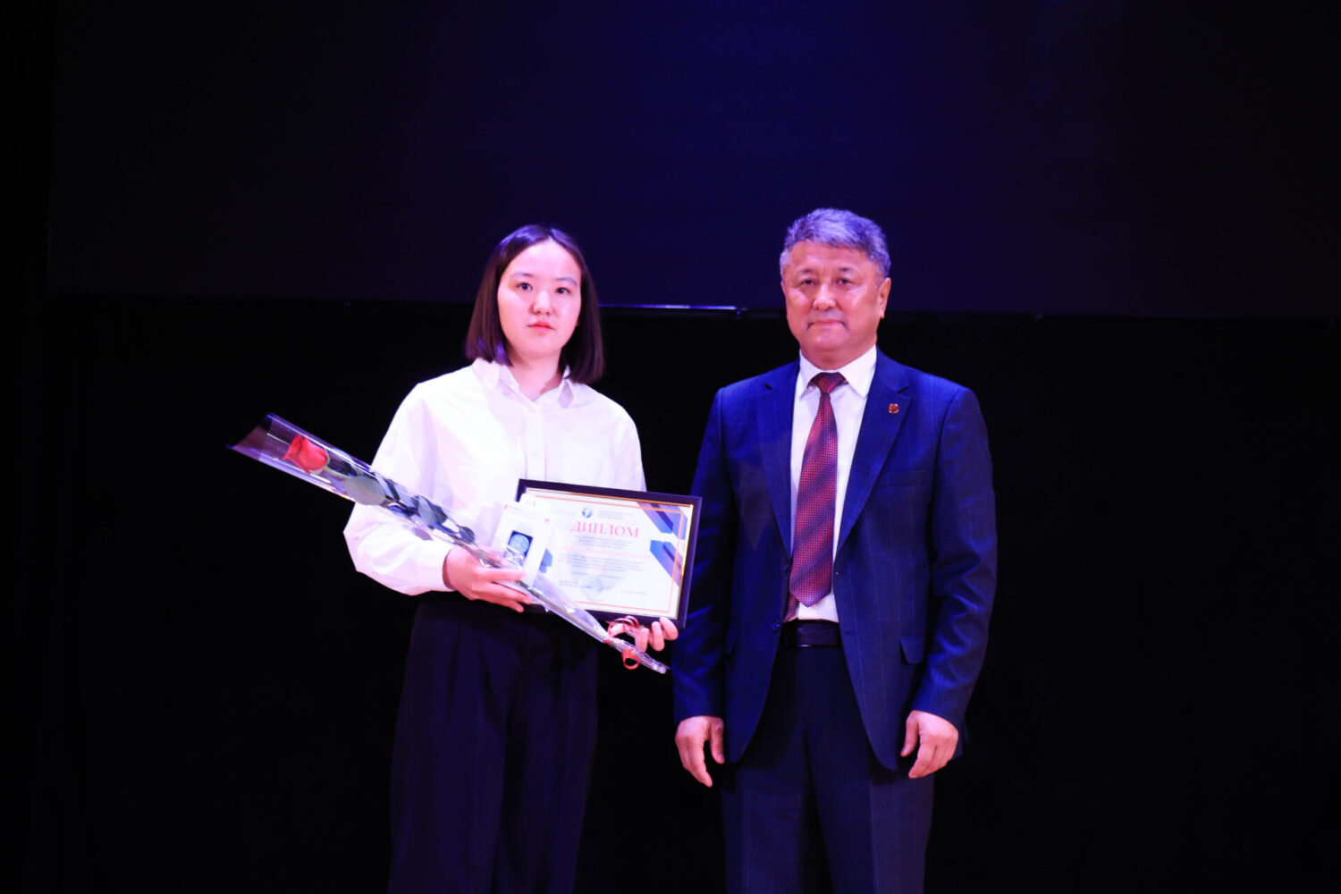 БИЛИМ ОЛИМПИНЕ ИНТЕЛЛЕКТУАЛДАР ЧЫКТЫ