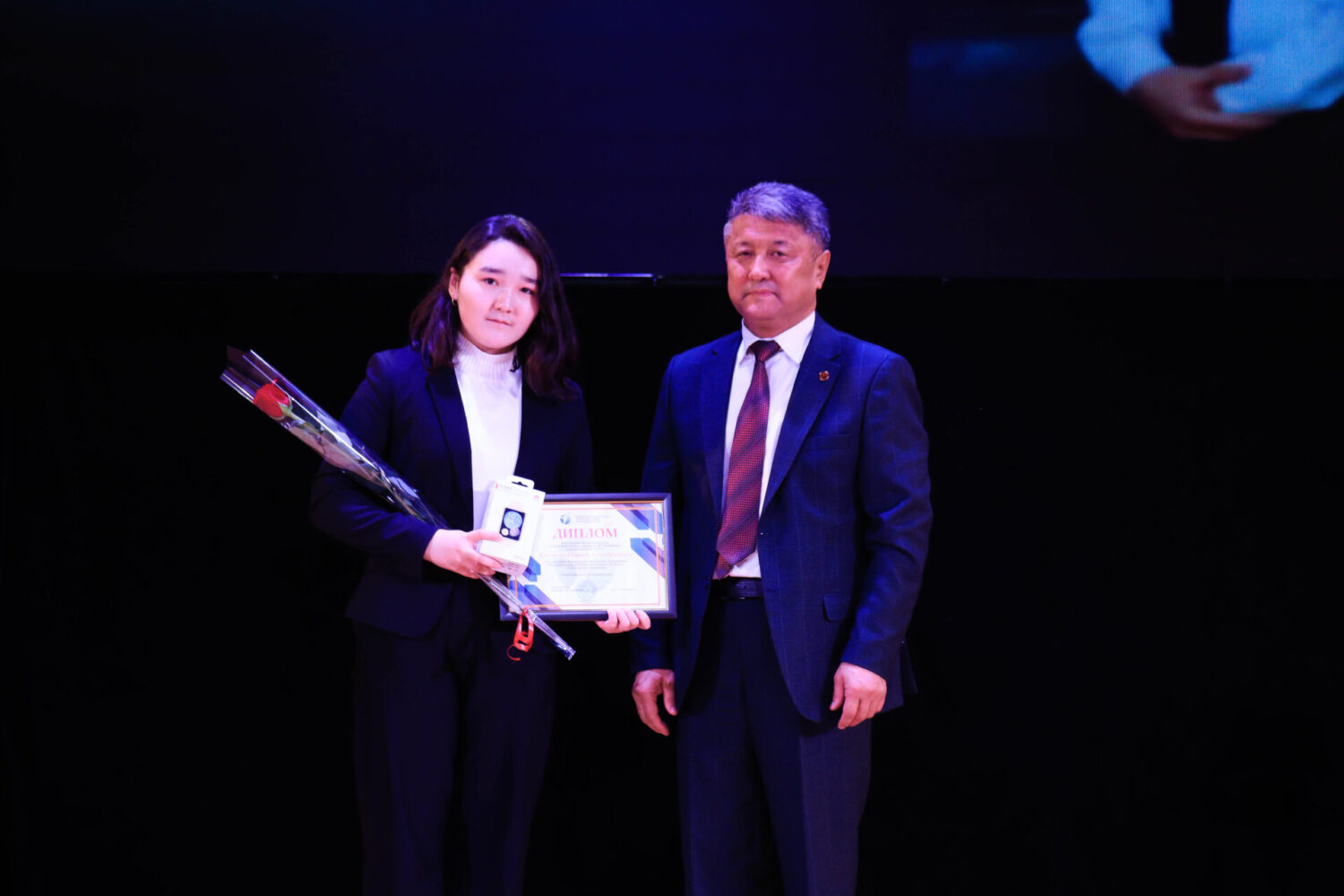 БИЛИМ ОЛИМПИНЕ ИНТЕЛЛЕКТУАЛДАР ЧЫКТЫ