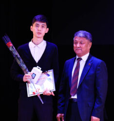 БИЛИМ ОЛИМПИНЕ ИНТЕЛЛЕКТУАЛДАР ЧЫКТЫ