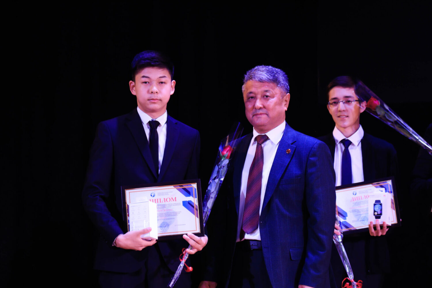 БИЛИМ ОЛИМПИНЕ ИНТЕЛЛЕКТУАЛДАР ЧЫКТЫ