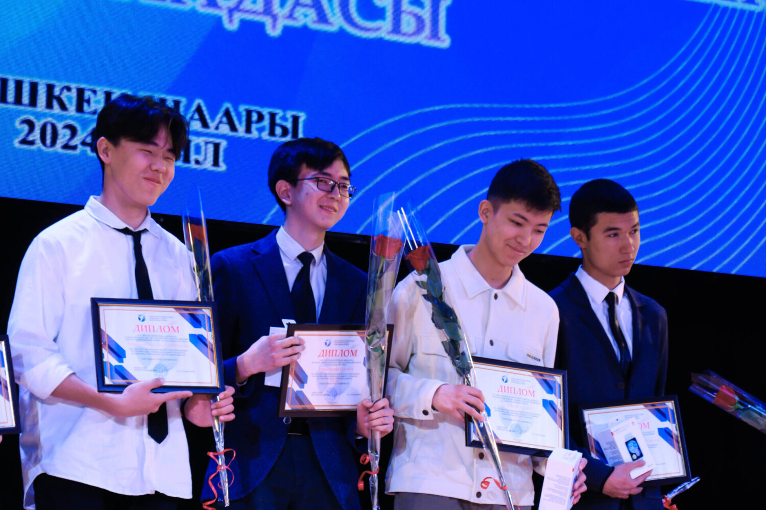 БИЛИМ ОЛИМПИНЕ ИНТЕЛЛЕКТУАЛДАР ЧЫКТЫ