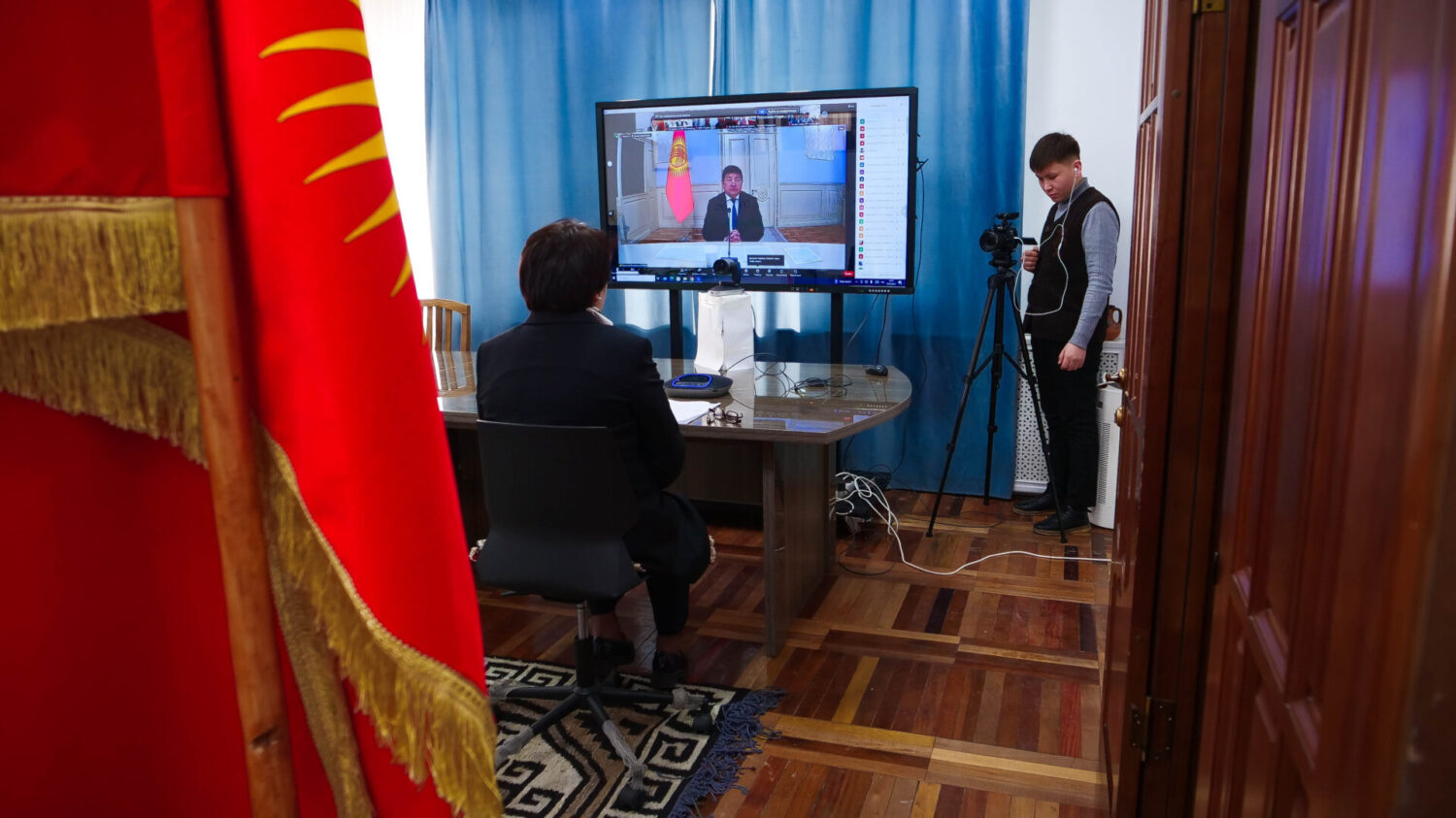 МИНКАБ ТӨРАГАСЫ АКЫЛБЕК ЖАПАРОВ УЛУТТУК ОНЛАЙН САБАК ӨТТҮ