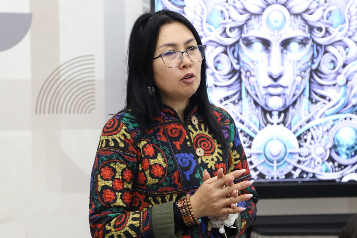 ОКУТУУЧУЛАР ЖАСАЛМА АКЫЛ БОЮНЧА ЖАҢЫ МААЛЫМАТТАРГА ЭЭ БОЛУШТУ