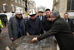 НУРЛАНБЕК ШАКИЕВ КЕМБРИДЖДЕ