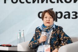 КЫРГЫЗСТАН-РОССИЯ БИЛИМ БЕРҮҮ КЫЗМАТТАШТЫГЫ БЕКЕМДЕЛЕТ